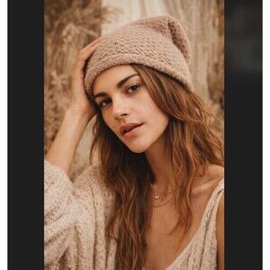 Free People Dreamland Knit Beanie Women's OS Taupe NWT Cozy Boho Hat Minimalist